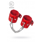 Красные мягкие кожаные наручники с люверсами - Pecado - купить с доставкой в Твери