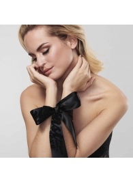 Черные ленты для связывания SILKY SENSUAL HANDCUFFS - Bijoux Indiscrets - купить с доставкой в Твери