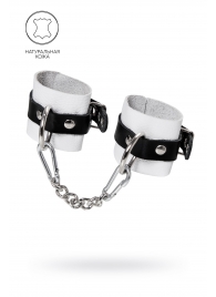 Бело-черные кожаные наручники с одним ремешком с люверсами - Pecado - купить с доставкой в Твери