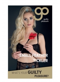 Пластиковая метелочка с красными пёрышками Small Feather Tickler - 32 см. - Blush Novelties - купить с доставкой в Твери