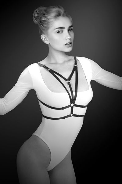 Черная упряжь на грудь Laura - Bijoux Pour Toi - купить с доставкой в Твери