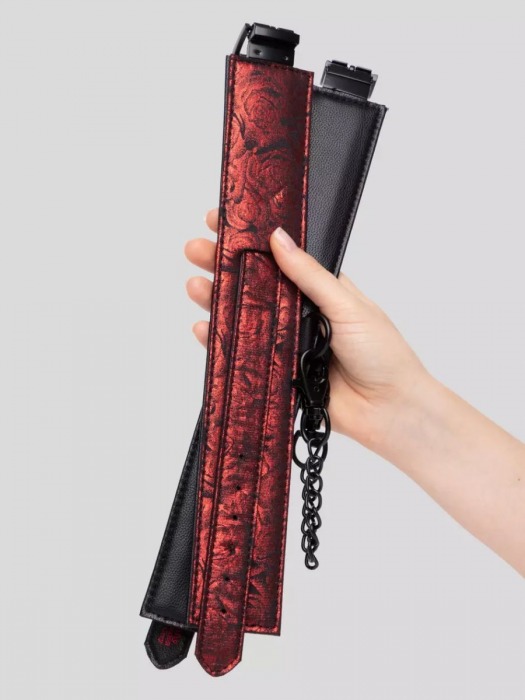 Красно-черные оковы Reversible Faux Leather Ankle Cuffs - Fifty Shades of Grey - купить с доставкой в Твери